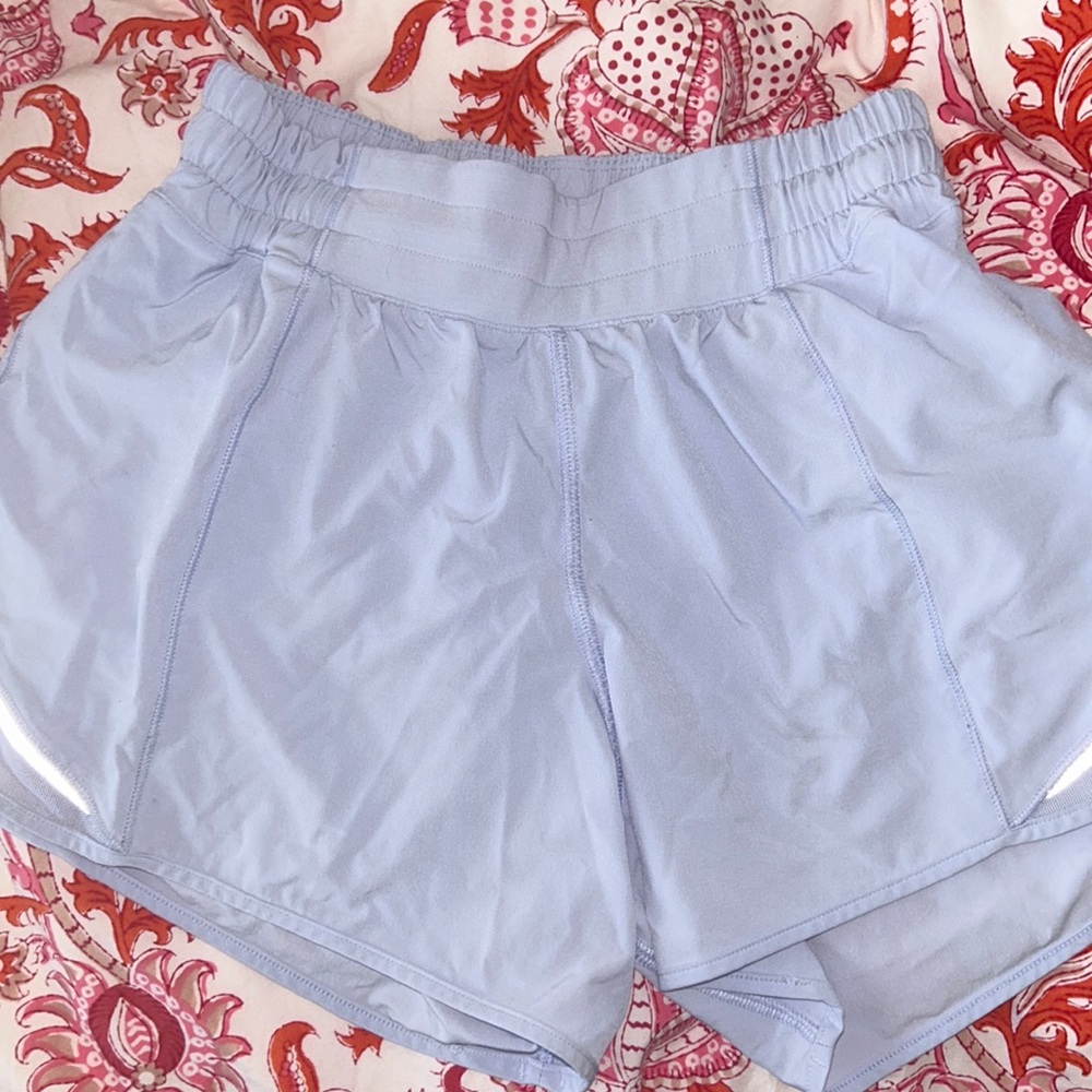 lululemon hotty hot shorts 4”. Size 4, never worn NWOT
